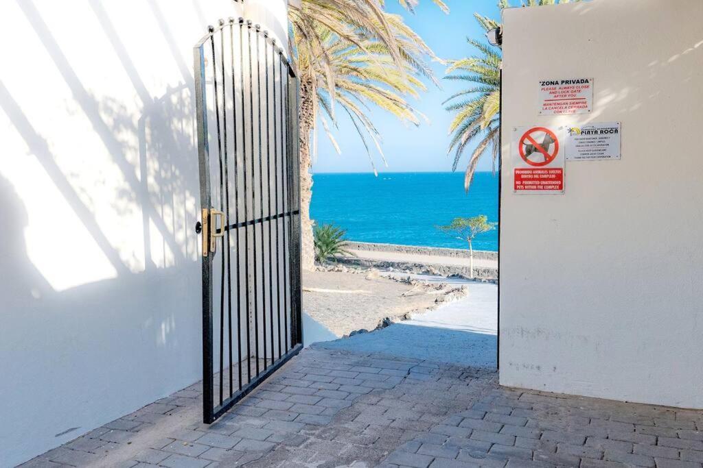 Luxury Ocean View Playa Roca Appartement Costa Teguise Buitenkant foto
