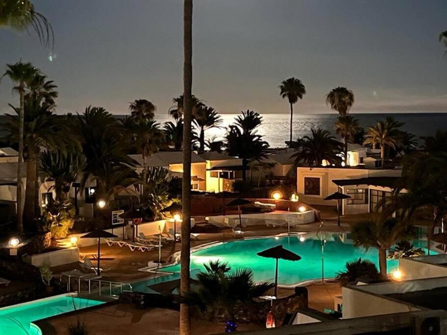 Luxury Ocean View Playa Roca Appartement Costa Teguise Buitenkant foto