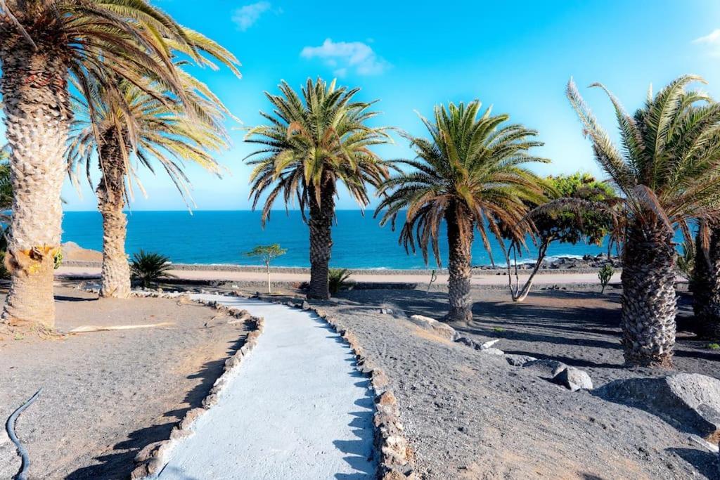 Luxury Ocean View Playa Roca Appartement Costa Teguise Buitenkant foto