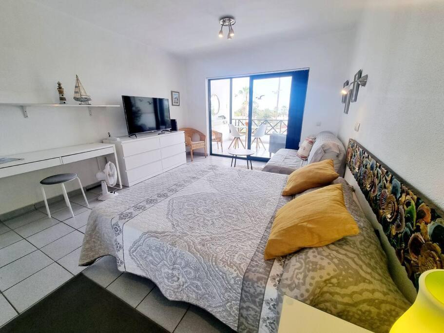 Luxury Ocean View Playa Roca Appartement Costa Teguise Buitenkant foto